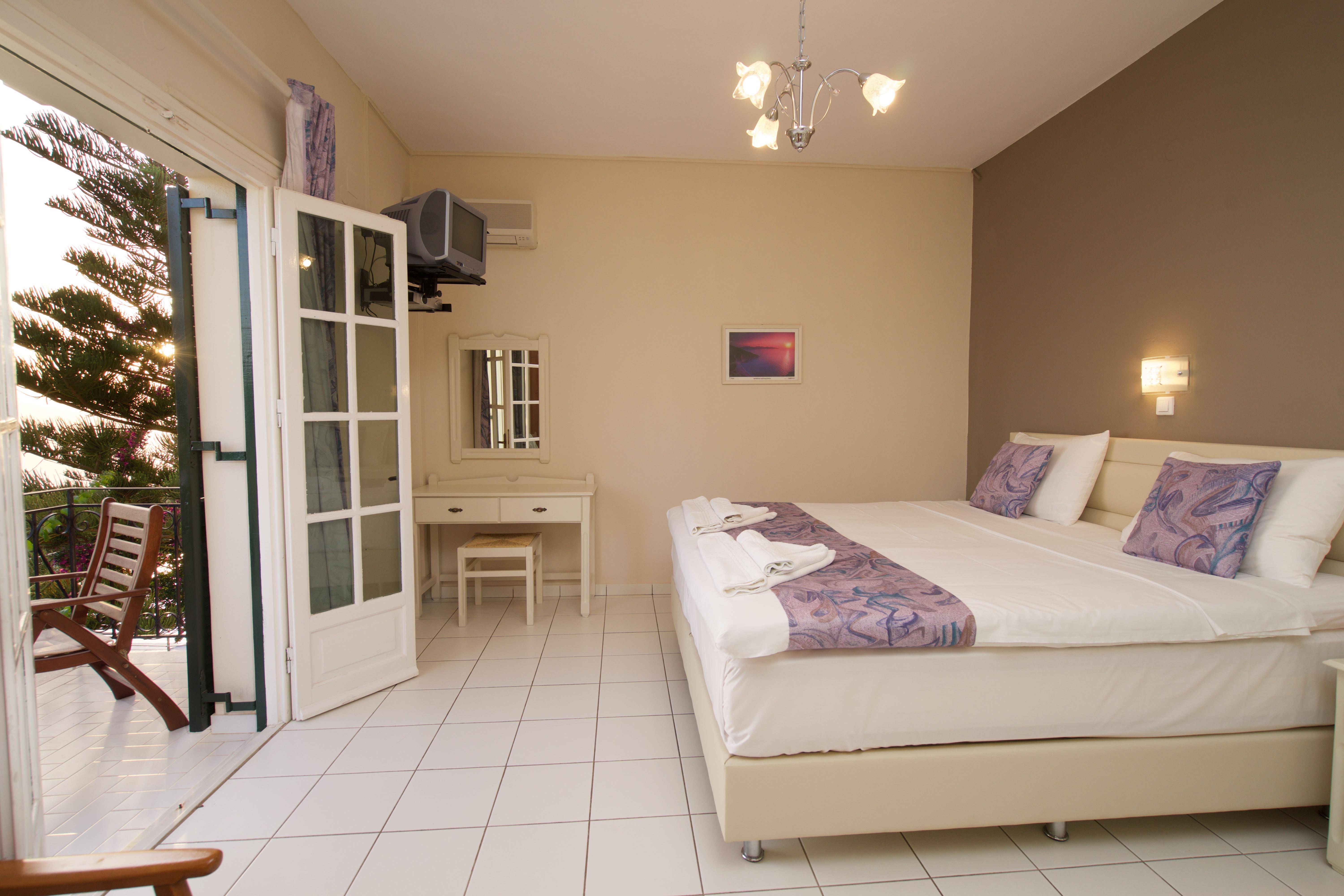 Studios Vrionis Panoramic Sunset Mesovounia  Exterior foto
